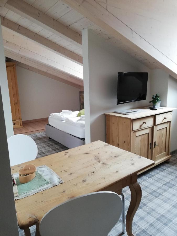 Casa Lassu. Carano  Exteriör bild